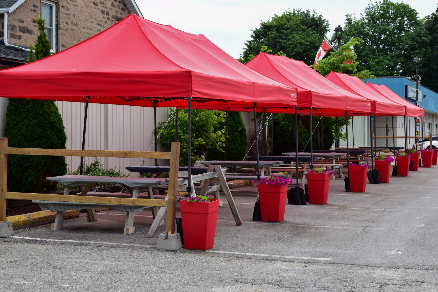 Red Harp Pub extended patio