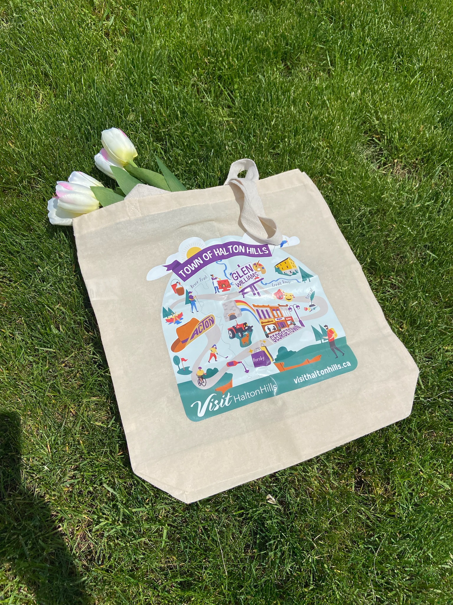 Tote bag with flowers in it