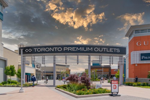Toronto Premium Outlets Entrance